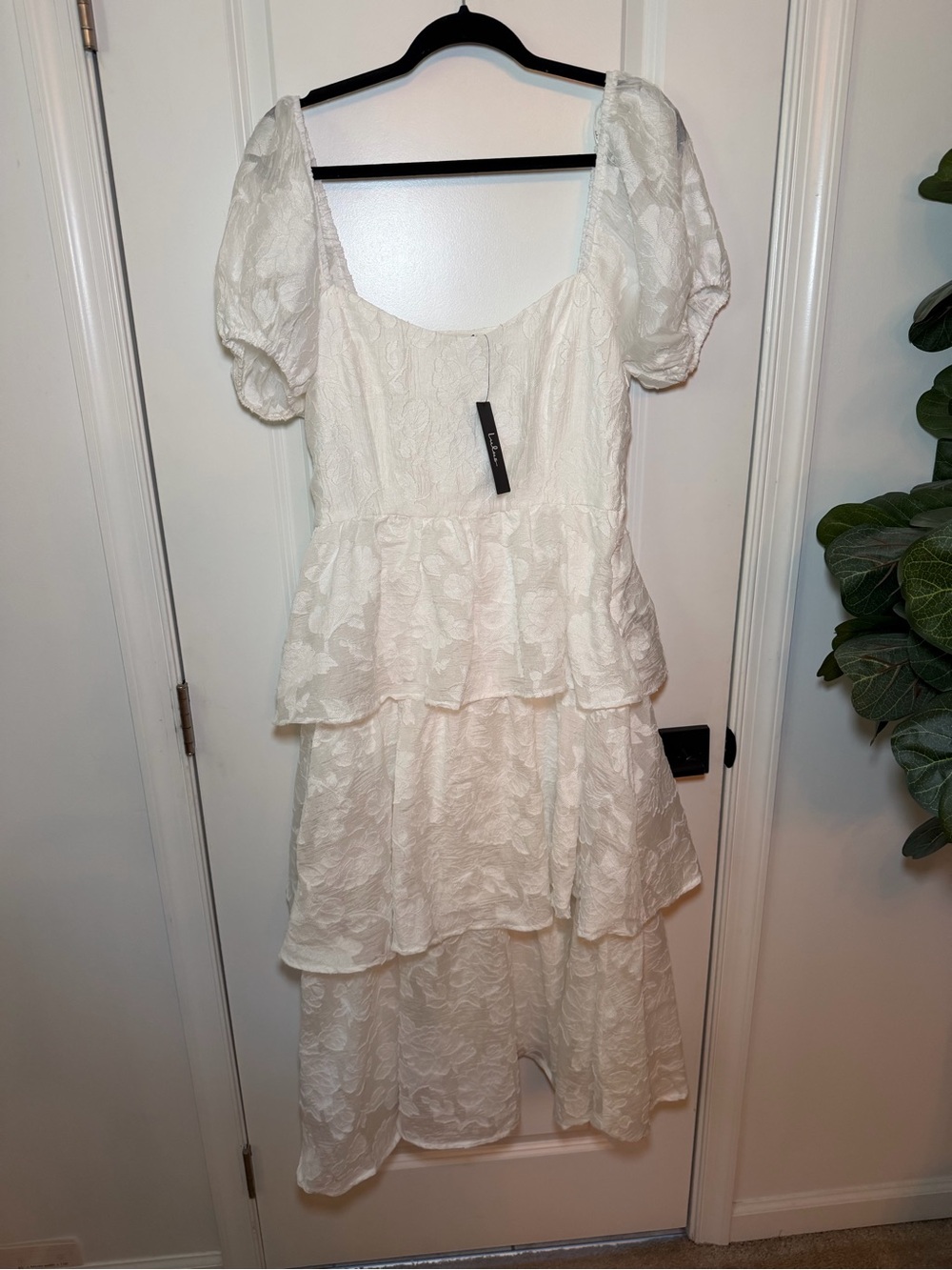 Lulu's Ivory Tiered Puff-Sleeve Midi Dress